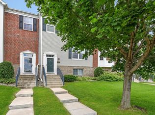 7812 Old Carriage Ct, Shakopee, MN 55379