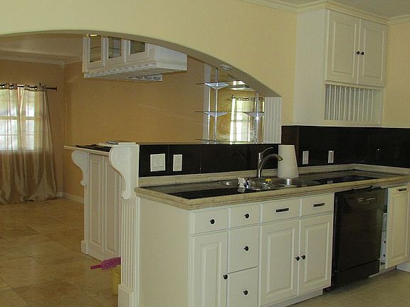 5th image of 4511 Waikiki Dr