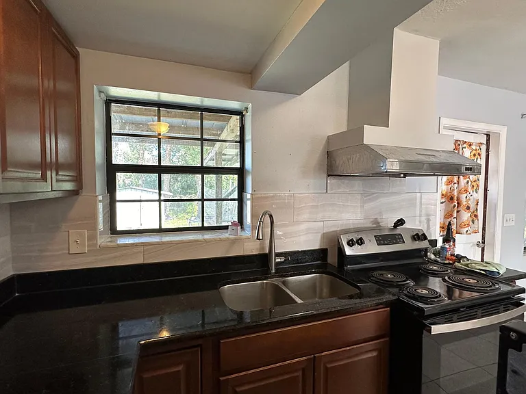 10509 Stone Rd — Photo 3