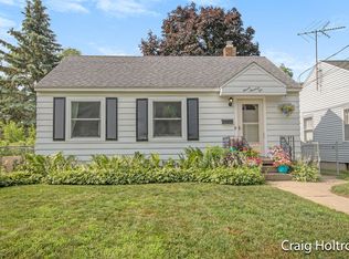 1110 Merrifield St SE, Grand Rapids, MI 49507