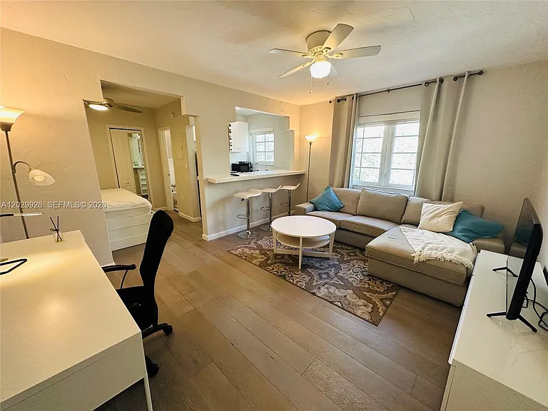 260 Euclid Ave #27 — Photo 3