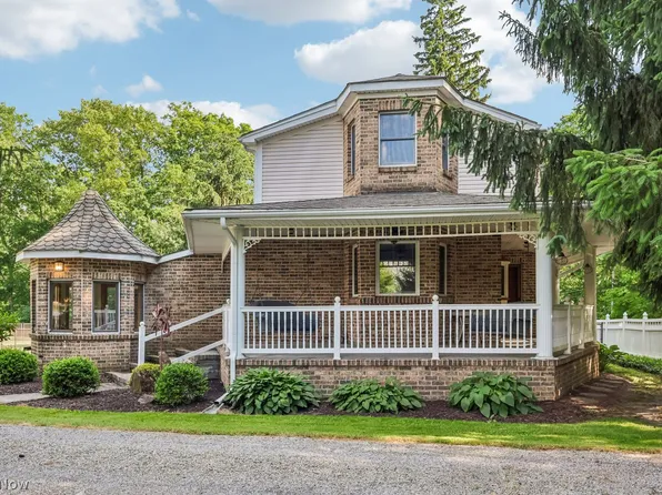 3537 Niles Carver Rd, Mineral Ridge, OH 44440