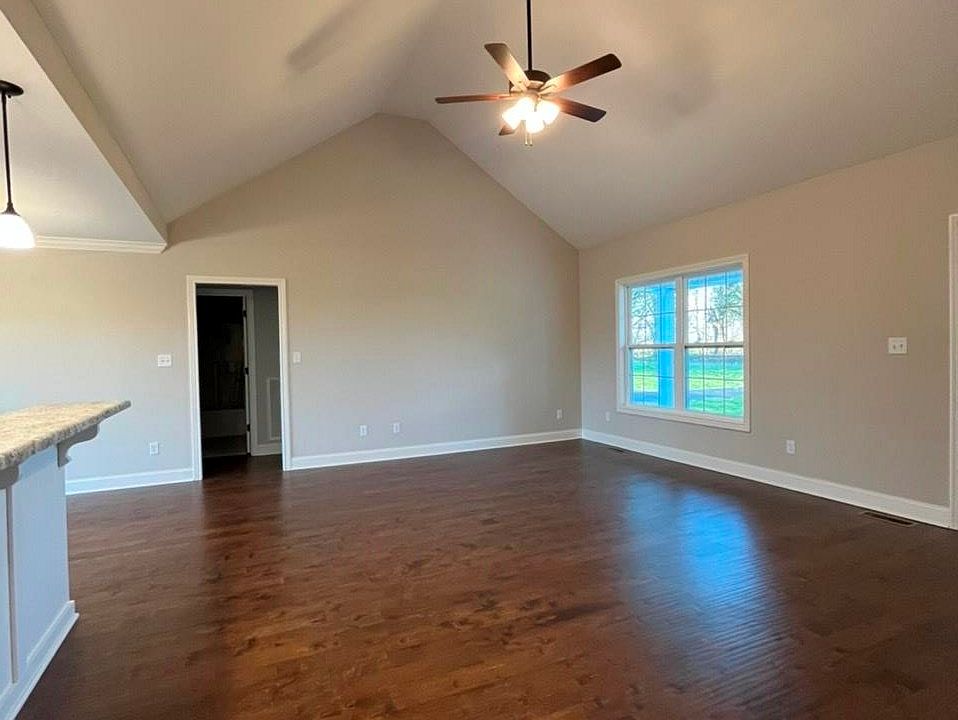 7468 Glasgow Rd, Smiths Grove, KY 42171 Zillow