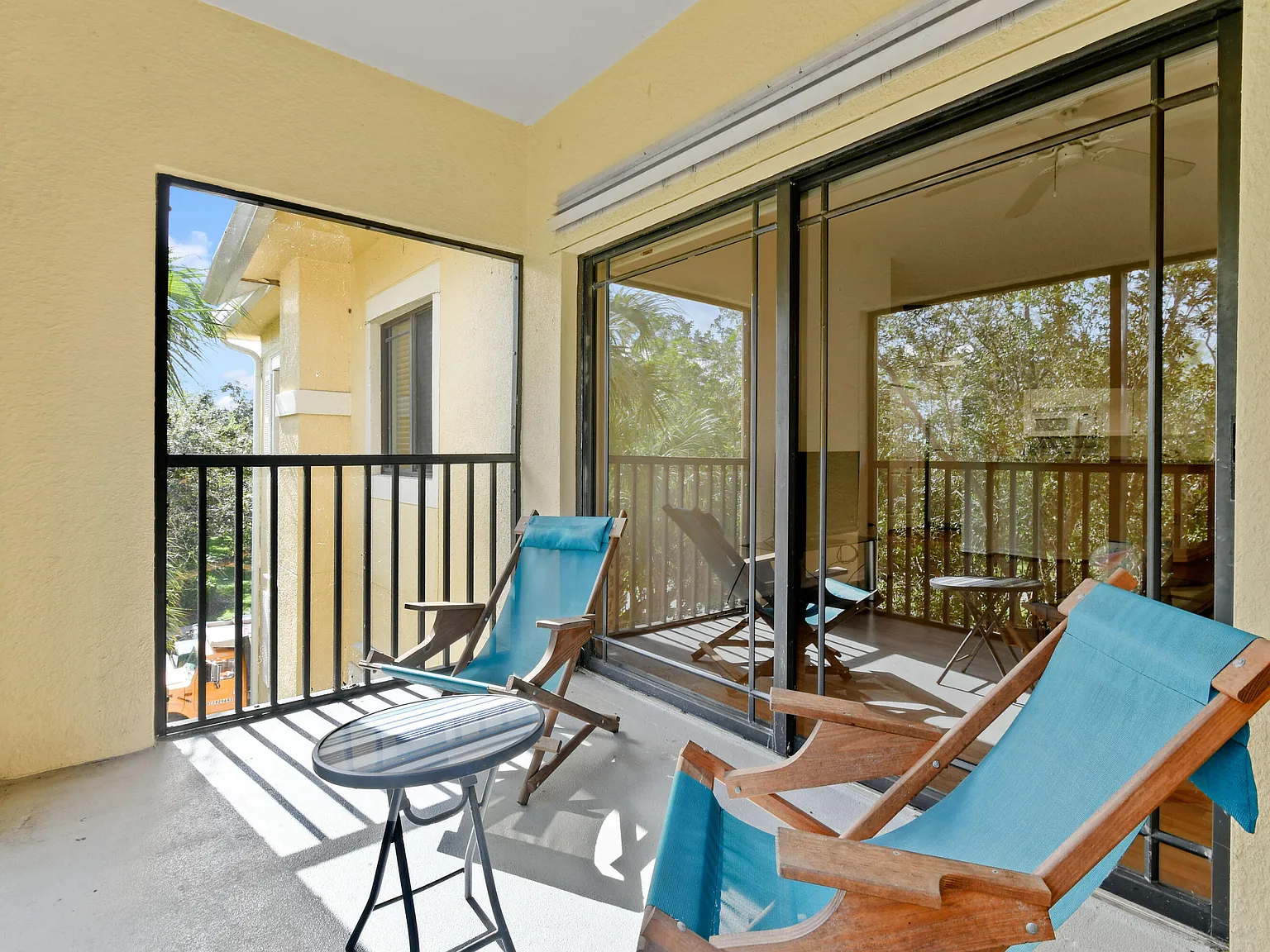 3 bed, 2.0 bath, 1316 sqft, $2,600 — Photo 1