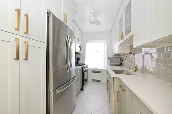 1st image of 170-40 Highland Ave #206