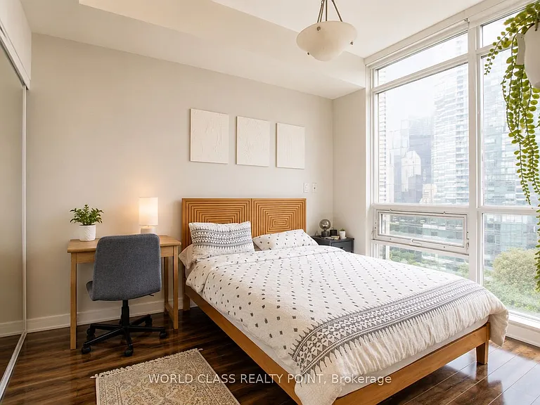 55 Bremner Blvd #1308 — Photo 9