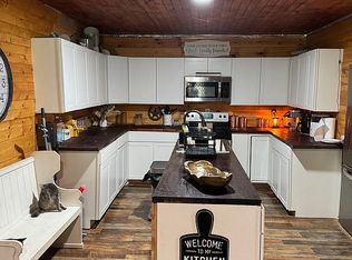 524 N 4th St, Flatwoods, KY 41139