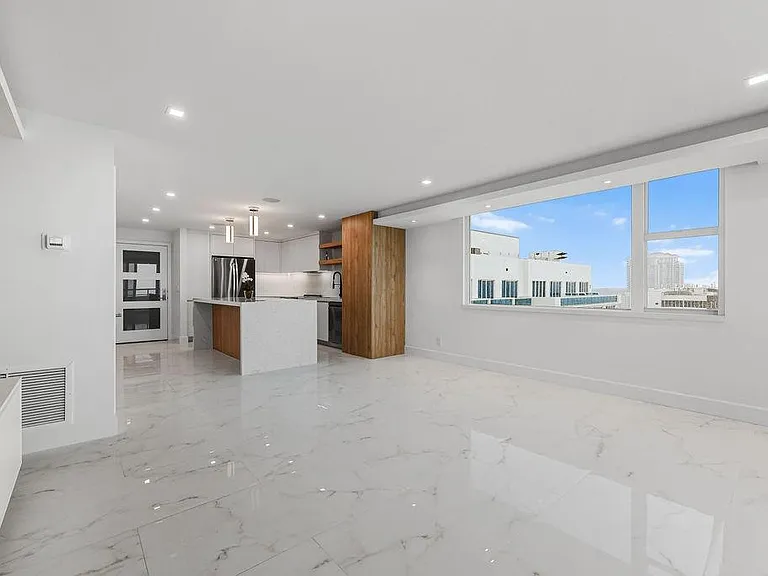 545 S Fort Lauderdale Beach Blvd #1701 — Photo 10