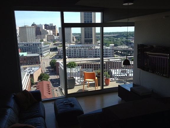 3rd image of 301 Virginia St #U1811