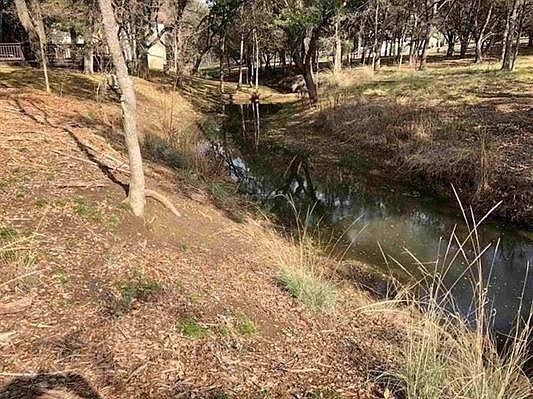 5th image of 205 Deer Hollow Dr