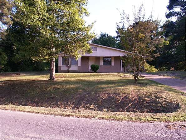 2nd image of 4615 37th St