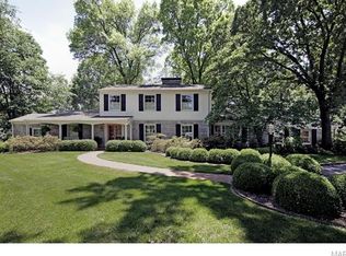 40 Countryside Ln, Saint Louis, MO 63131