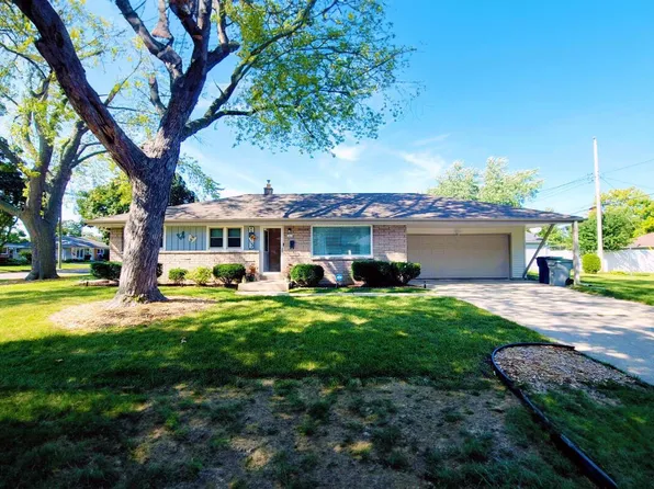 7824 West Verona COURT, Milwaukee, WI 53219