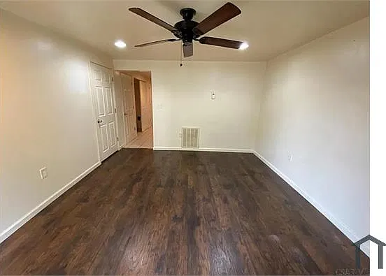 3 bed, 1150 sqft, $1,100 — Photo 1