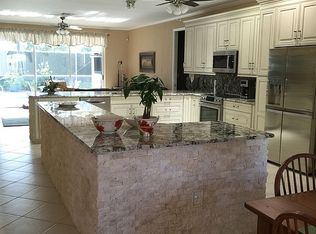 11006 Lakeland Cir, Fort Myers, FL 33913