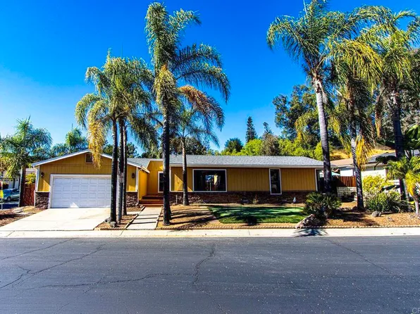 2305 Barley Dr, Vista, CA 92081