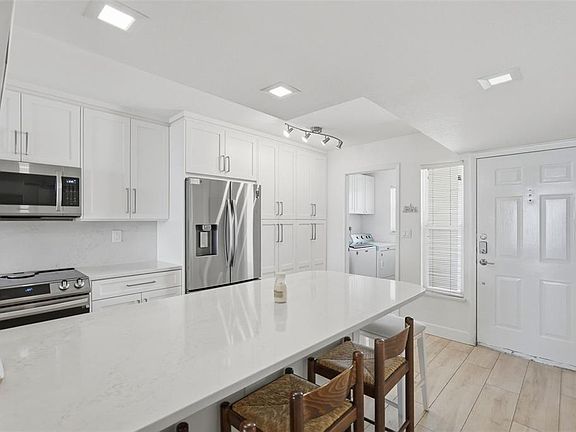 3rd image of 6081 BAHIA DEL MAR CIRCLE #251