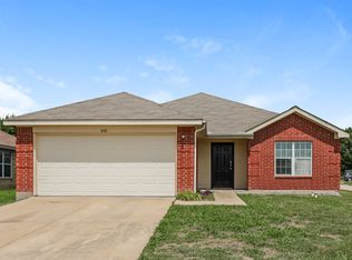 800 Sierra Cir, Burleson, TX 76028