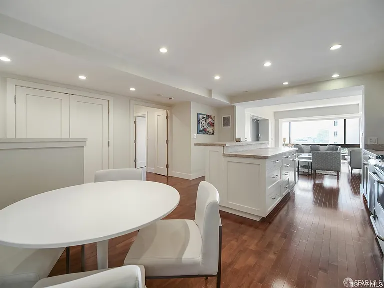 1177 California St #312 — Photo 11