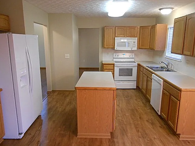 4436 Edgarton Dr — Photo 2