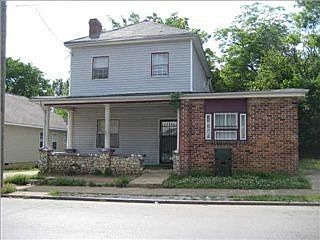 1st image of 2913 N Chamberlain Ave