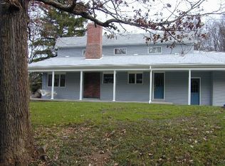 551 Flaugherty Run Rd, Coraopolis, PA 15108