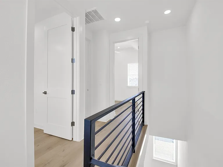 7208 Providence Ave #2 — Photo 13