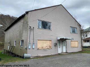 1204 N River Ave, Weston, WV 26452