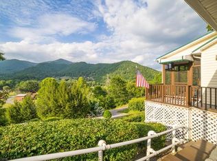 231 Lewis Ln, Maggie Valley, NC 28751