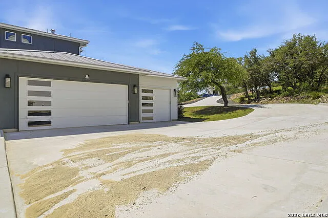 22817 Linwood Rdg — Photo 43