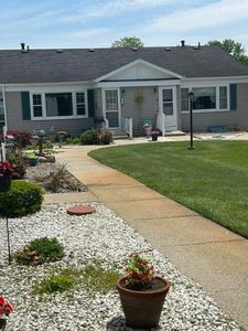 905 Village Ln, Jenison, MI, 49428