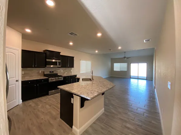2430 W Mallard Ln, Hanford, CA 93230