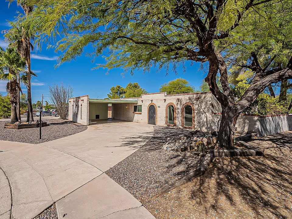8707 E Wallen Ridge Dr