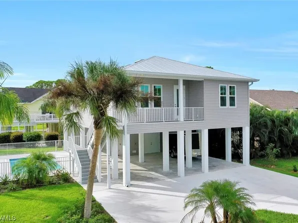 7799 Breakwater Ct, Bokeelia, FL 33922