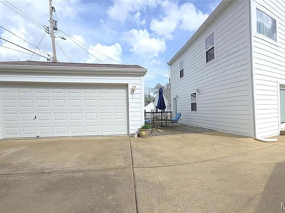 3rd image of 8261 Watson Rd