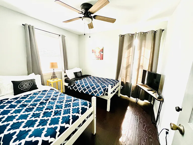 307 Claremont Ave — Photo 11