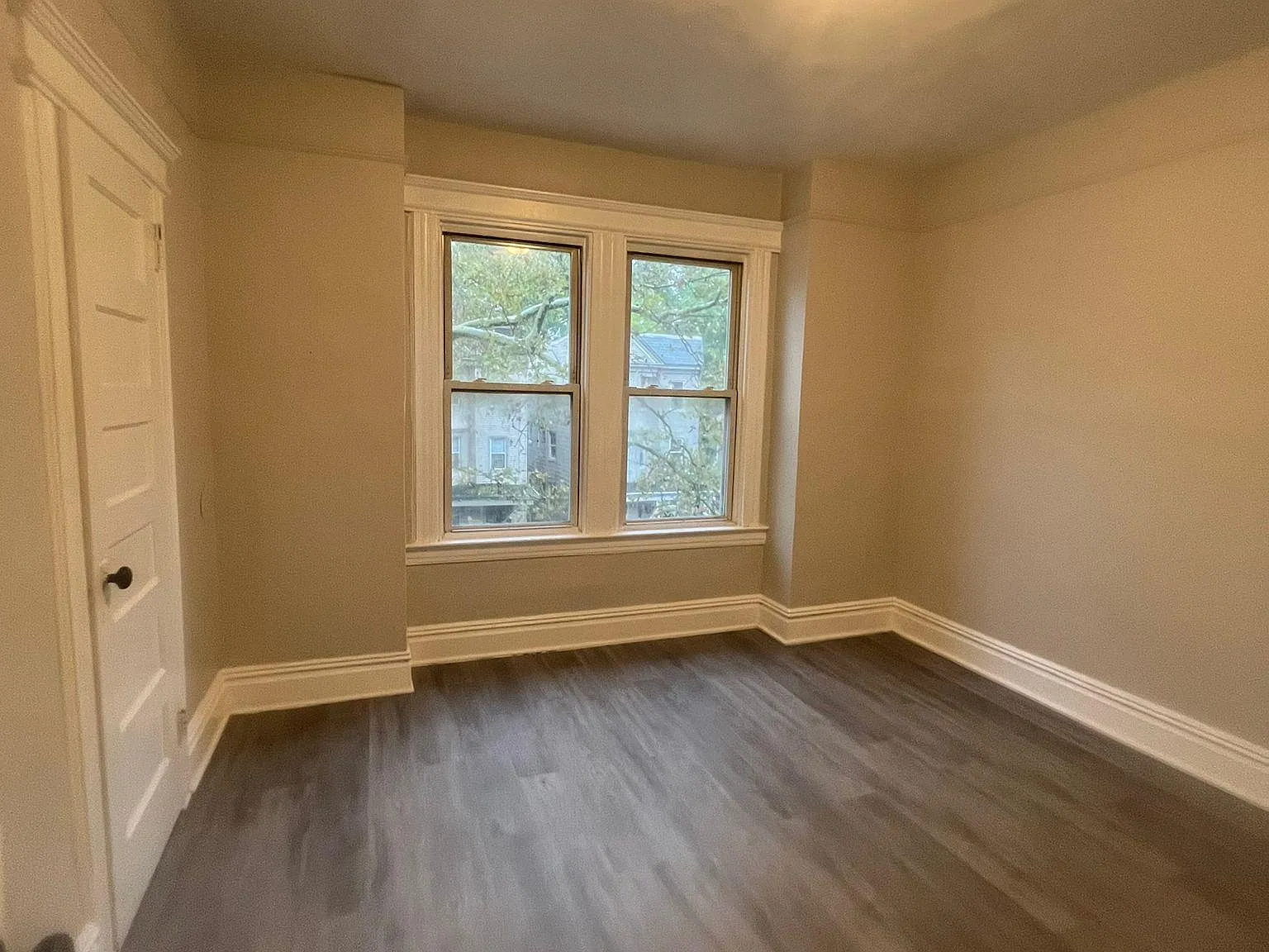 3 bed, 1000 sqft, $1,850 — Photo 4