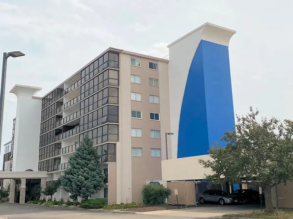 1133 N 7th St APT 807, Rochelle, IL 61068