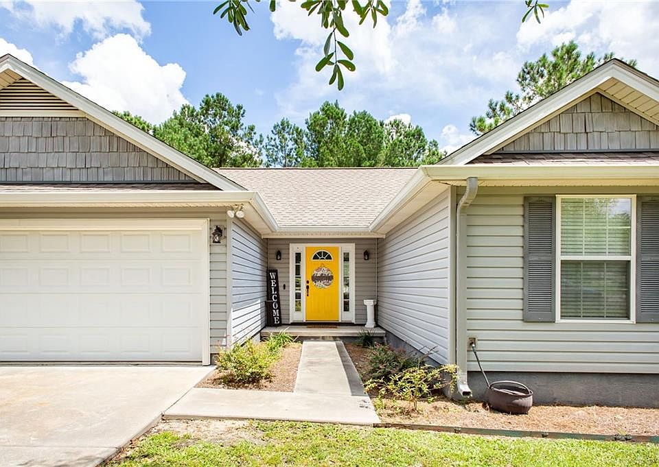 1st image of 903 Azalea St