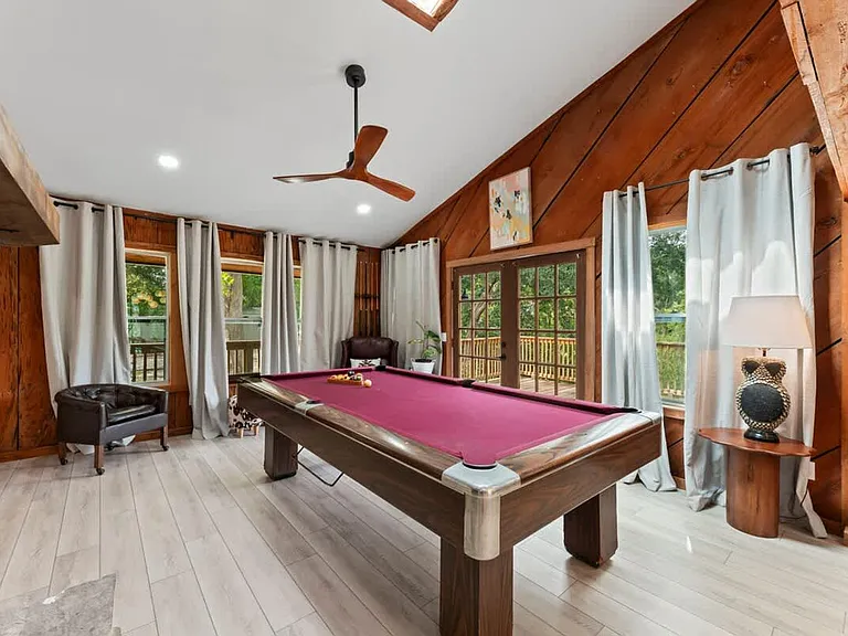 Building's Lounge
