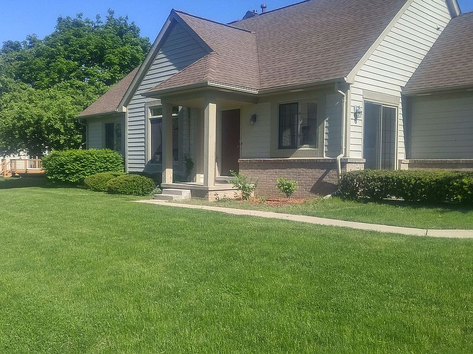 1st image of 756 Woodbine Ct #1