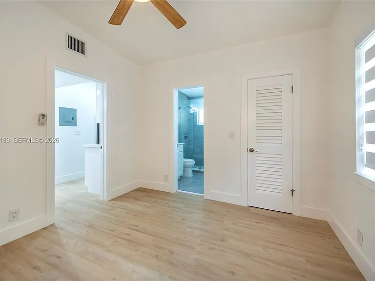 809 NE 17th Ave #4 — Photo 21
