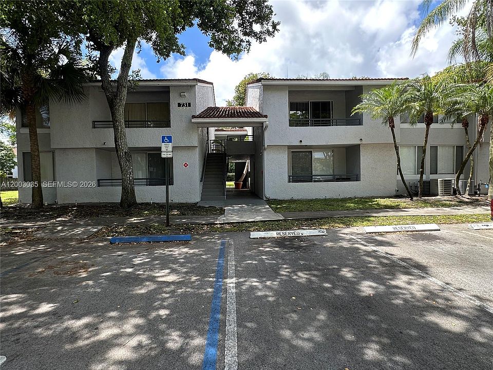 1st image of 731 Lyons Rd APT 16203