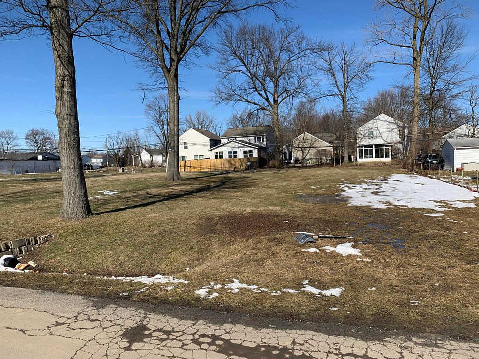 2nd image of 2550 Claridon Rd