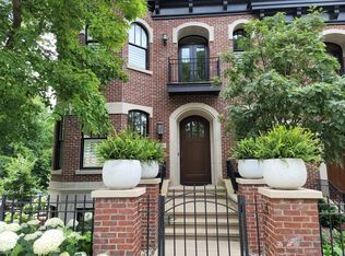 544 Rice St E, Wayzata, MN 55391