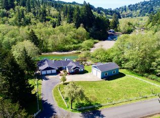 120 Laurence Ln, Brookings, OR 97415
