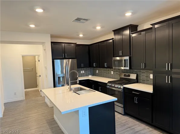 20 Barbara Ln #41, Las Vegas, NV 89183