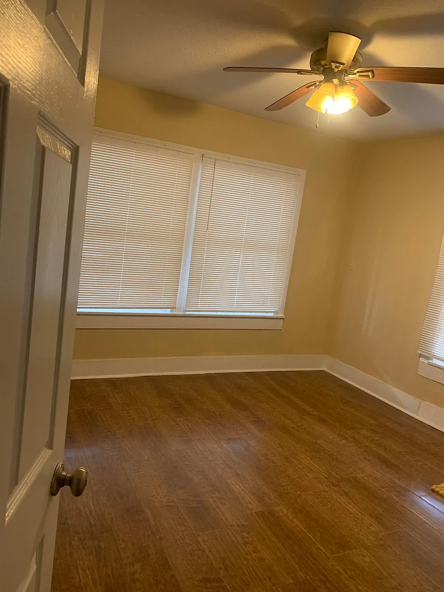Building Photo - 302 Hermitage Ct