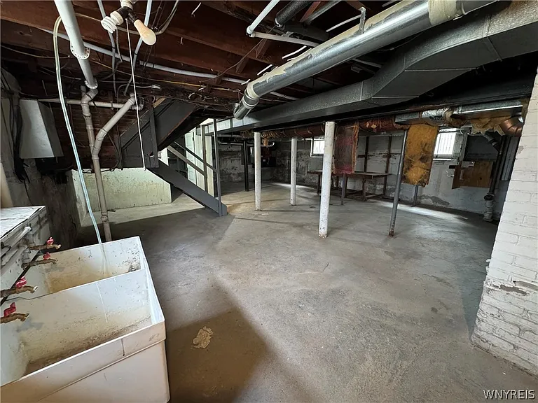 95 W Humboldt Pkwy #B — Photo 25