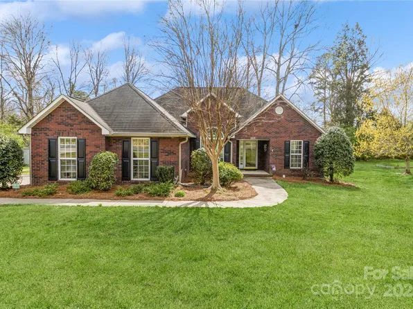 2019 W Laporte Dr, Charlotte, NC 28216